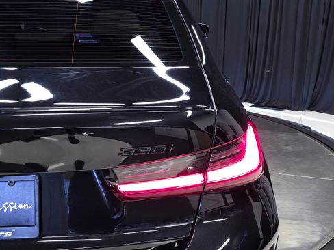 Used 2023 BMW 330i xDrive Sedan w/ M Sport Package image 60