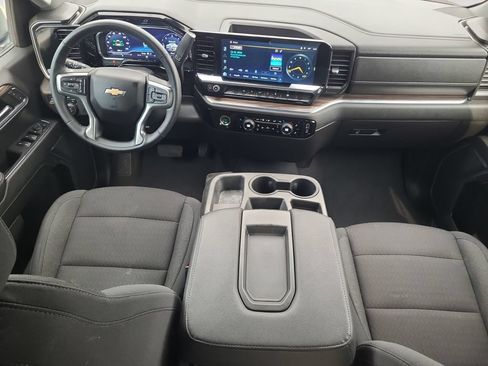 Used 2024 Chevrolet Silverado 1500 LT AWD/4WD image 10