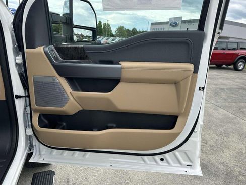 New 2025 Ford F250 Lariat w/ Lariat Ultimate Package image 14