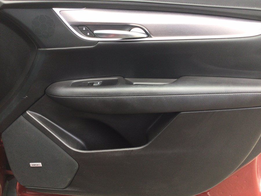 Used 2018 Cadillac XT5 Luxury w/ Driver Awareness Package AWD/4WD image 15
