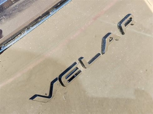 New 2025 Land Rover Range Rover Velar Dynamic SE image 12