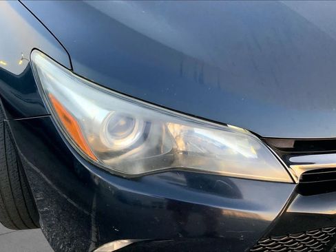 Used 2017 Toyota Camry SE FWD image 26