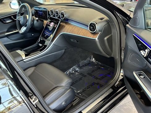 Used 2025 Mercedes-Benz C 300 Sedan image 32