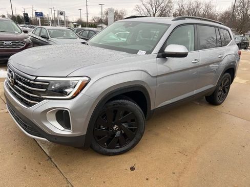 New 2026 Volkswagen Atlas SE AWD/4WD image 3
