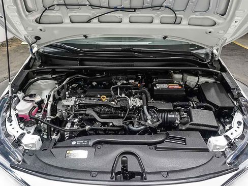 Certified 2024 Toyota Corolla SE w/ SE Package image 28