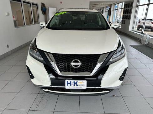 Used 2023 Nissan Murano Platinum image 2
