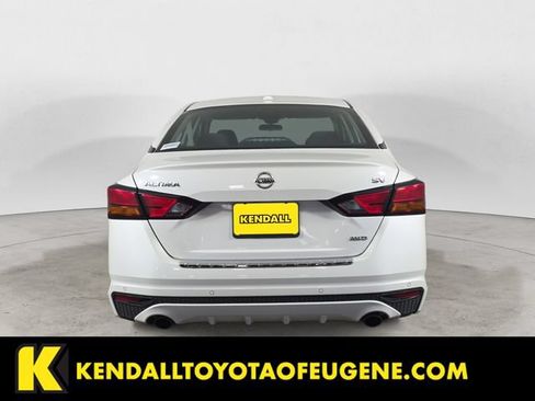 Used 2022 Nissan Altima 2.5 SV w/ SV Premium Package AWD/4WD image 6