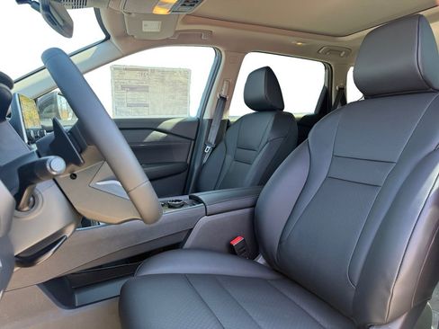 New 2026 Nissan Rogue SV image 9