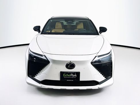 Used 2023 Lexus RZ 450e Premium w/ Technology Package image 2