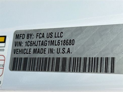 Used 2021 Jeep Gladiator Willys image 33