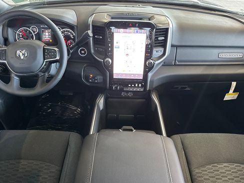 New 2026 RAM 2500 Big Horn AWD/4WD image 12