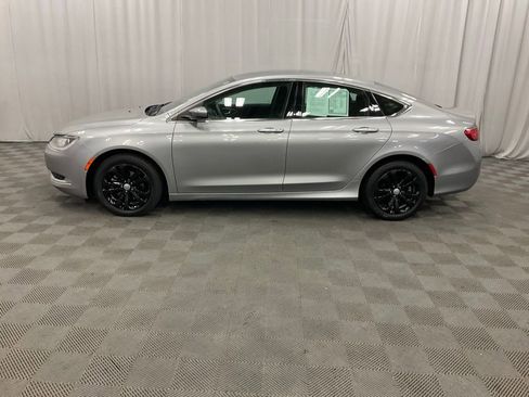 Used 2016 Chrysler 200 Limited FWD image 7