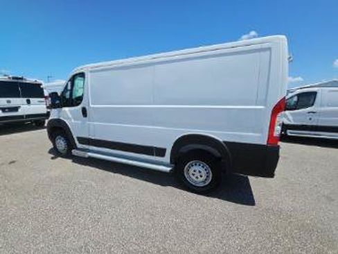 Used 2025 RAM ProMaster 2500 w/ U-Haul Equipment Group FWD image 4
