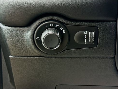 Used 2025 Dodge Durango GT image 10