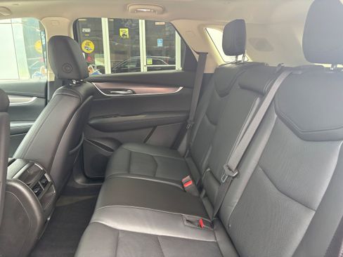 Used 2017 Cadillac XT5 Luxury w/ Driver Awareness Package AWD/4WD image 13