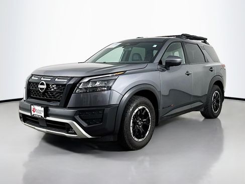Used 2024 Nissan Pathfinder Rock Creek AWD/4WD image 3