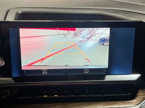 Used 2023 Chevrolet Silverado 1500 LT Trail Boss w/ Protection Package AWD/4WD image 14