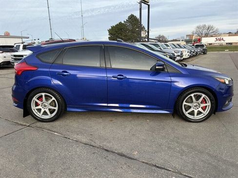 Used 2015 Ford Focus ST image 6
