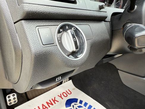 Used 2011 Mercedes-Benz C 300 SPORT 4MATIC image 16