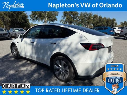Used 2022 Tesla Model Y Long Range image 16