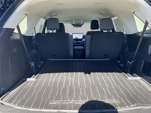 New 2026 Ford Explorer Active image 30