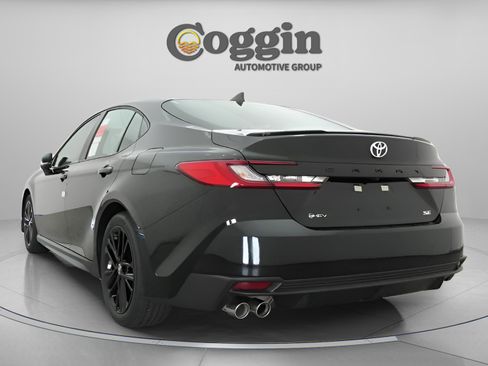 New 2026 Toyota Camry SE image 13