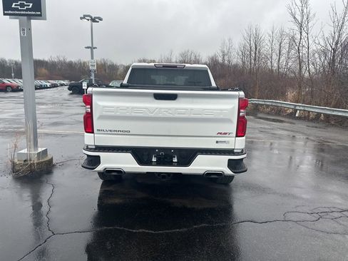 Used 2023 Chevrolet Silverado 1500 RST image 3