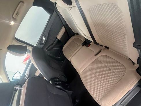 Used 2020 Ford Escape SE image 14