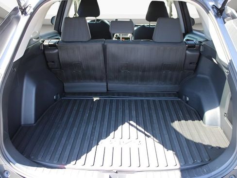 Used 2025 Toyota RAV4 LE AWD/4WD image 22