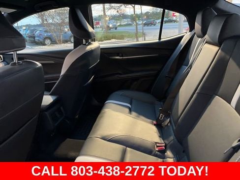 Used 2025 Toyota Camry SE image 11