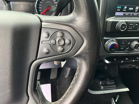 Used 2018 Chevrolet Silverado 1500 LT w/ All Star Edition AWD/4WD image 28