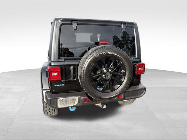 Used 2023 Jeep Wrangler Unlimited Sahara w/ Cold Weather Group AWD/4WD image 11
