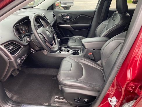 Used 2019 Jeep Cherokee Limited AWD/4WD image 9