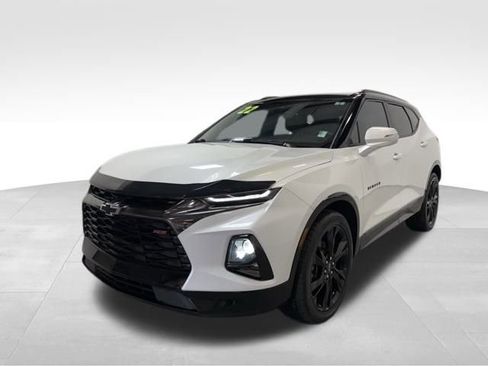 Used 2022 Chevrolet Blazer RS w/ Enhanced Convenience Package image 2