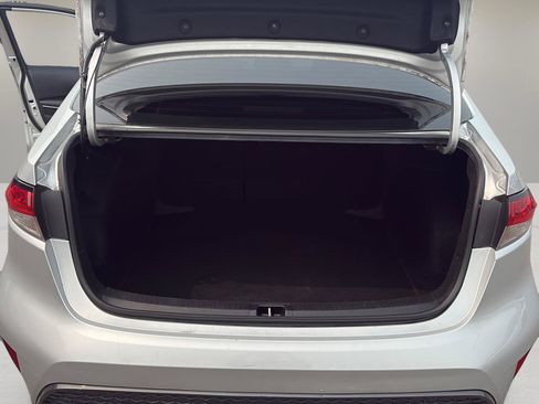 Used 2021 Toyota Corolla SE FWD image 34