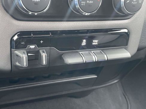 Used 2024 RAM 2500 Big Horn w/ Bed Utility Group image 18