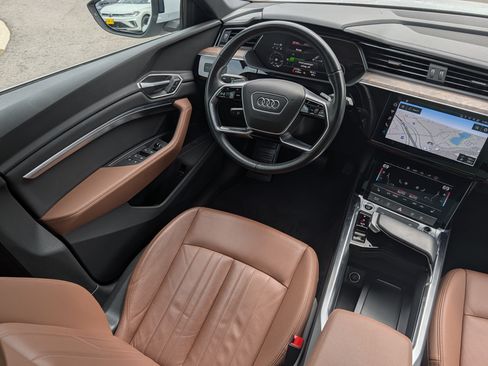 Used 2021 Audi e-tron Premium AWD/4WD image 9