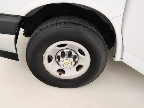 Used 2024 Chevrolet Express 3500 LT w/ LT Preferred Equipment Group image 6