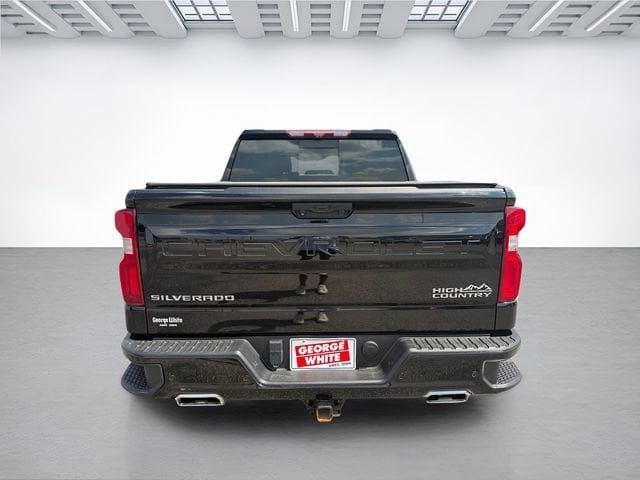 Used 2023 Chevrolet Silverado 1500 High Country w/ High Country Premium Package AWD/4WD image 5