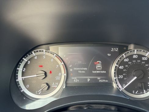 Used 2023 Toyota Highlander LE image 16