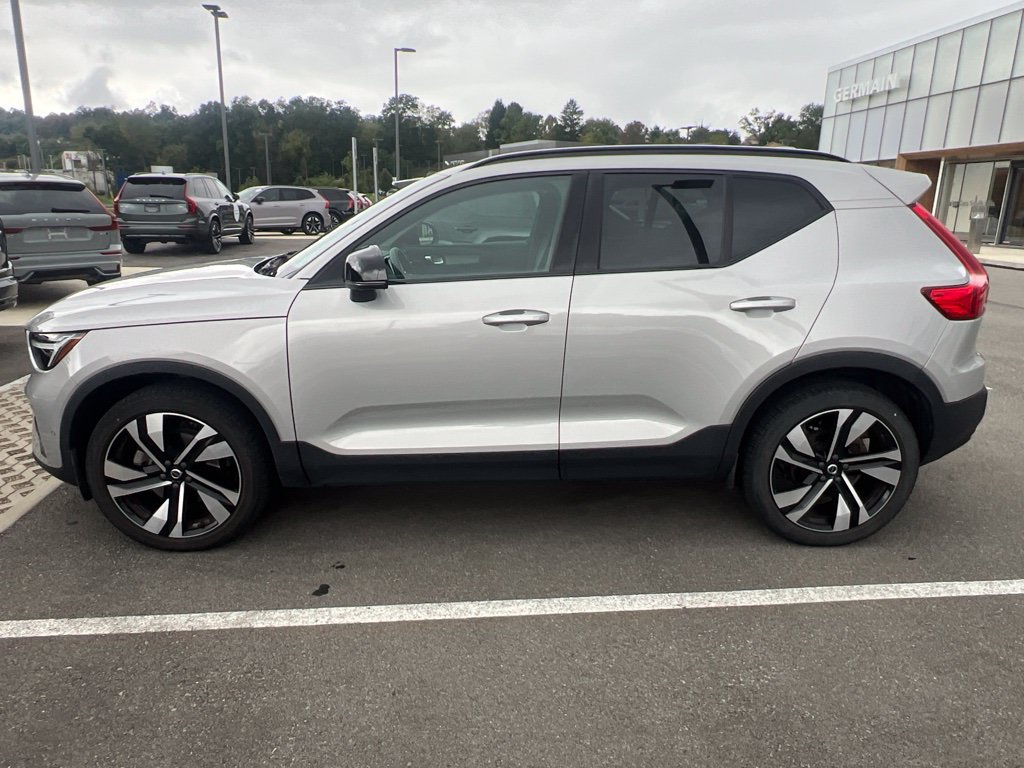 Used 2023 Volvo XC40 B5 Ultimate w/ Climate Package AWD/4WD image 14