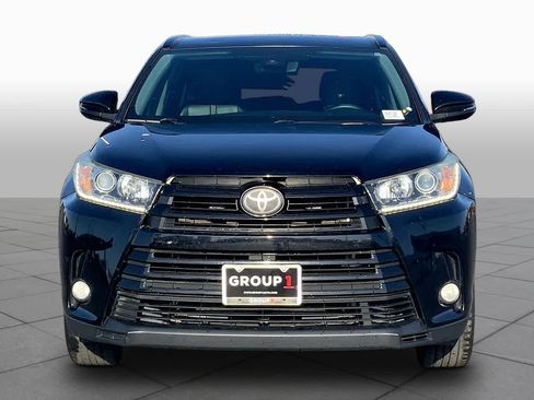 Used 2018 Toyota Highlander SE FWD image 4