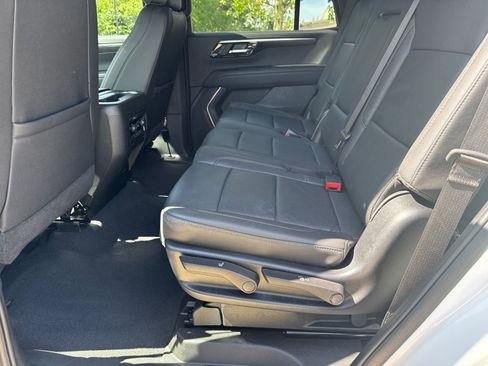 Used 2025 Chevrolet Tahoe LT AWD/4WD image 21