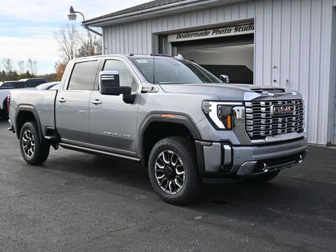 New 2026 GMC Sierra 2500 Denali w/ Denali Reserve Package image 2