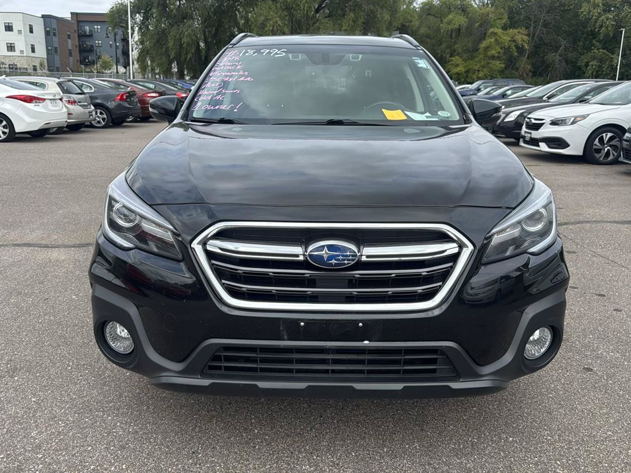 Used 2018 Subaru Outback 2.5i Touring AWD/4WD image 2