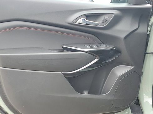 Certified 2024 Chevrolet Trax RS w/ Driver Confidence Package FWD image 23