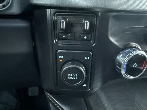 Used 2024 Ford F350 Platinum w/ FX4 Off-Road Package image 26