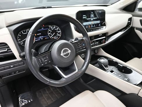 Used 2023 Nissan Rogue SL w/ SL Premium Package FWD image 17