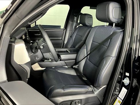 Used 2026 Toyota Tundra Platinum AWD/4WD image 8