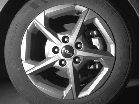 Used 2025 Kia K4 FWD image 13
